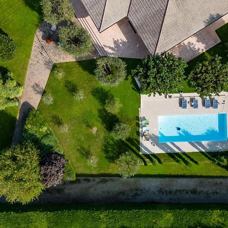 Villa Carini With 3000 Mq Garden & Heated Pool Castelnuovo del Garda Buitenkant foto