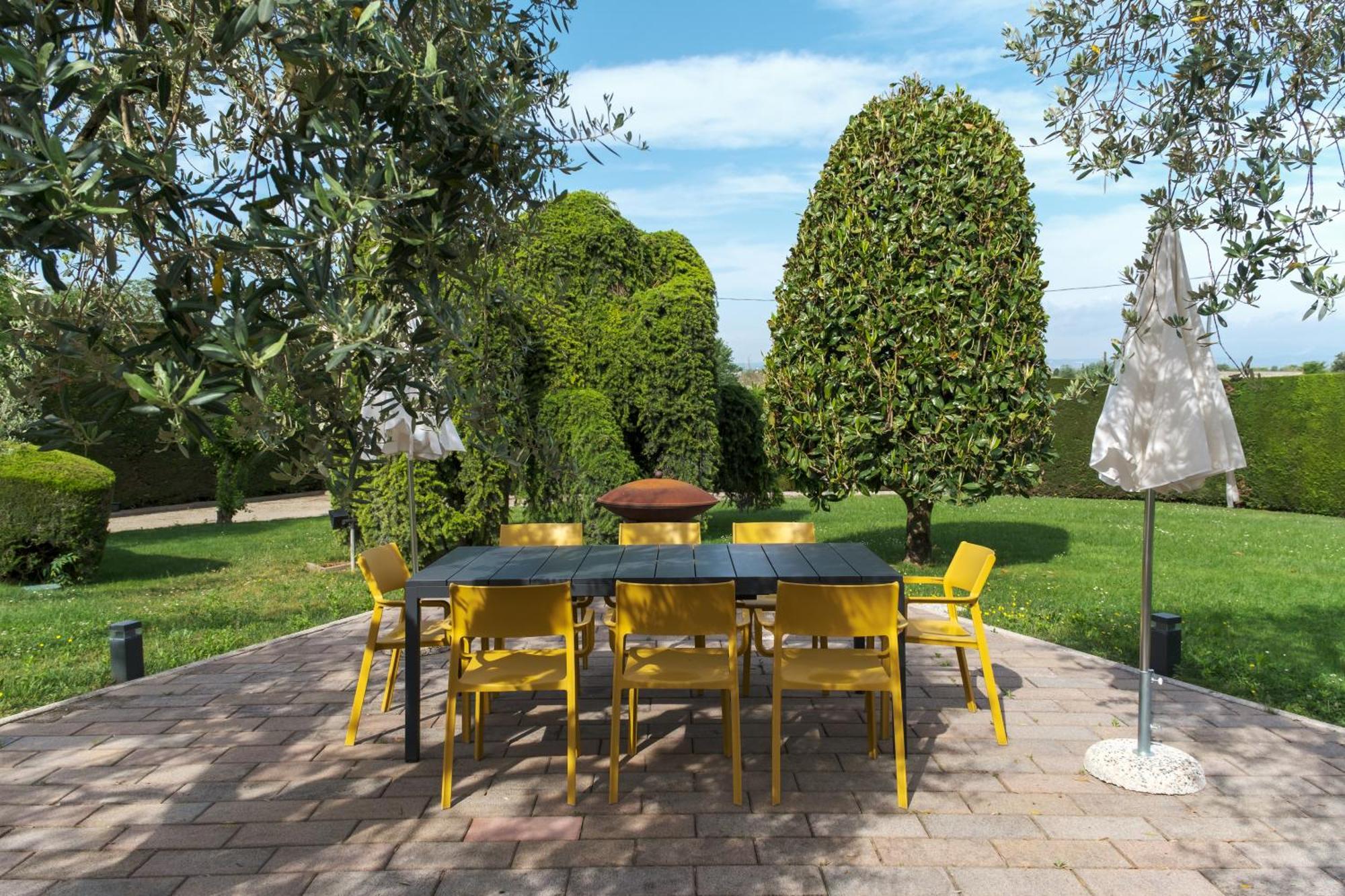 Villa Carini With 3000 Mq Garden & Heated Pool Castelnuovo del Garda Buitenkant foto